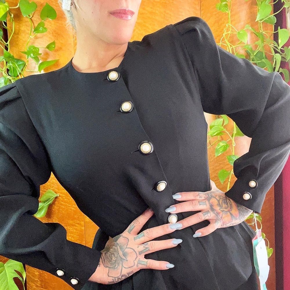 NWT LESLIE FAY 1990’s 90s Vintage Black Crepe Box Pleat Peplum Suit Jacket 12 - Picture 4 of 11